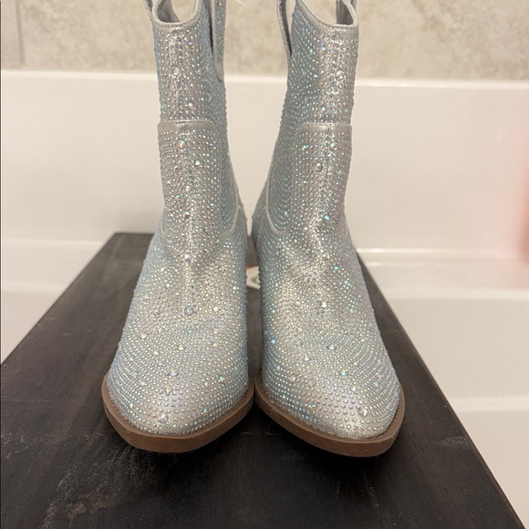 Dazzling Silver Rhinestone Heeled Boots - Picture 3 of 3